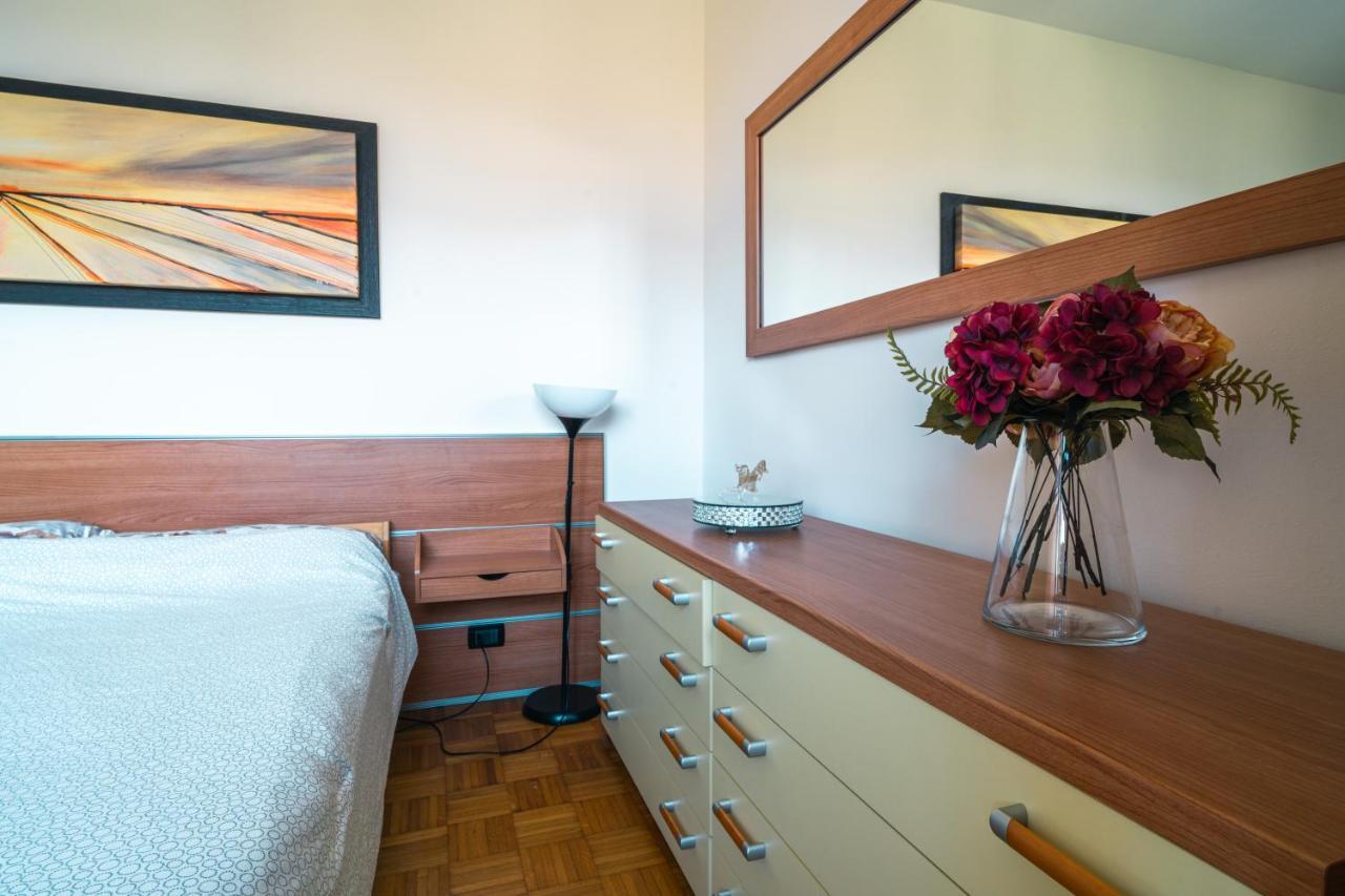 Te Vojo Ben -Furnished Flat- Apartment Santa Maria Di Sala Luaran gambar