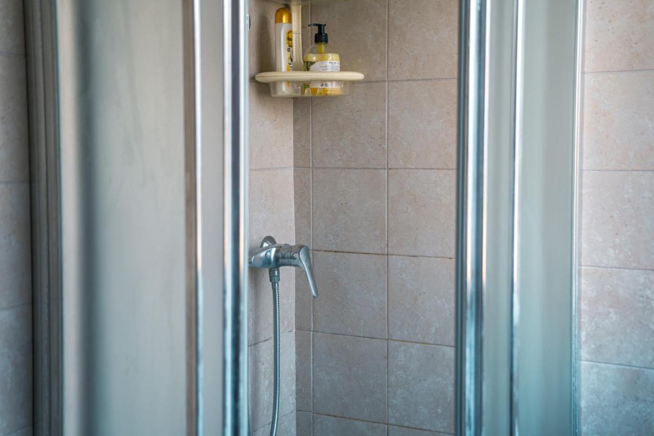 Te Vojo Ben -Furnished Flat- Apartment Santa Maria Di Sala Luaran gambar