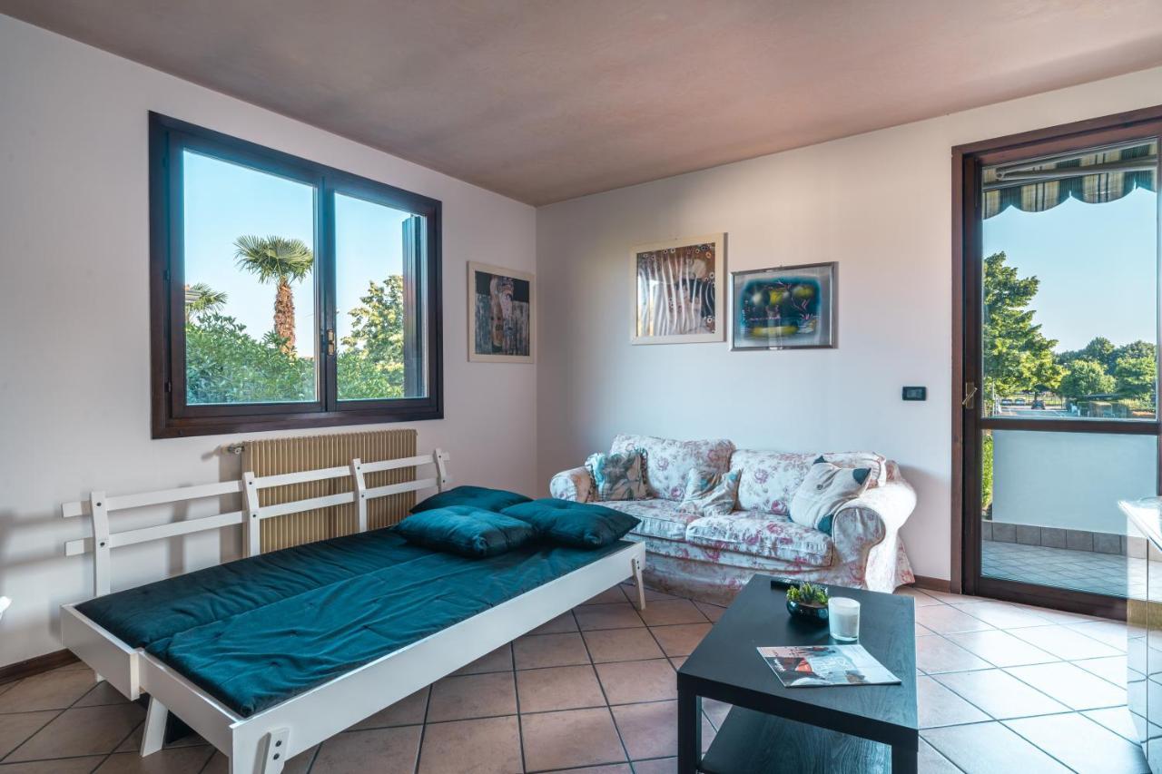 Te Vojo Ben -Furnished Flat- Apartment Santa Maria Di Sala Luaran gambar
