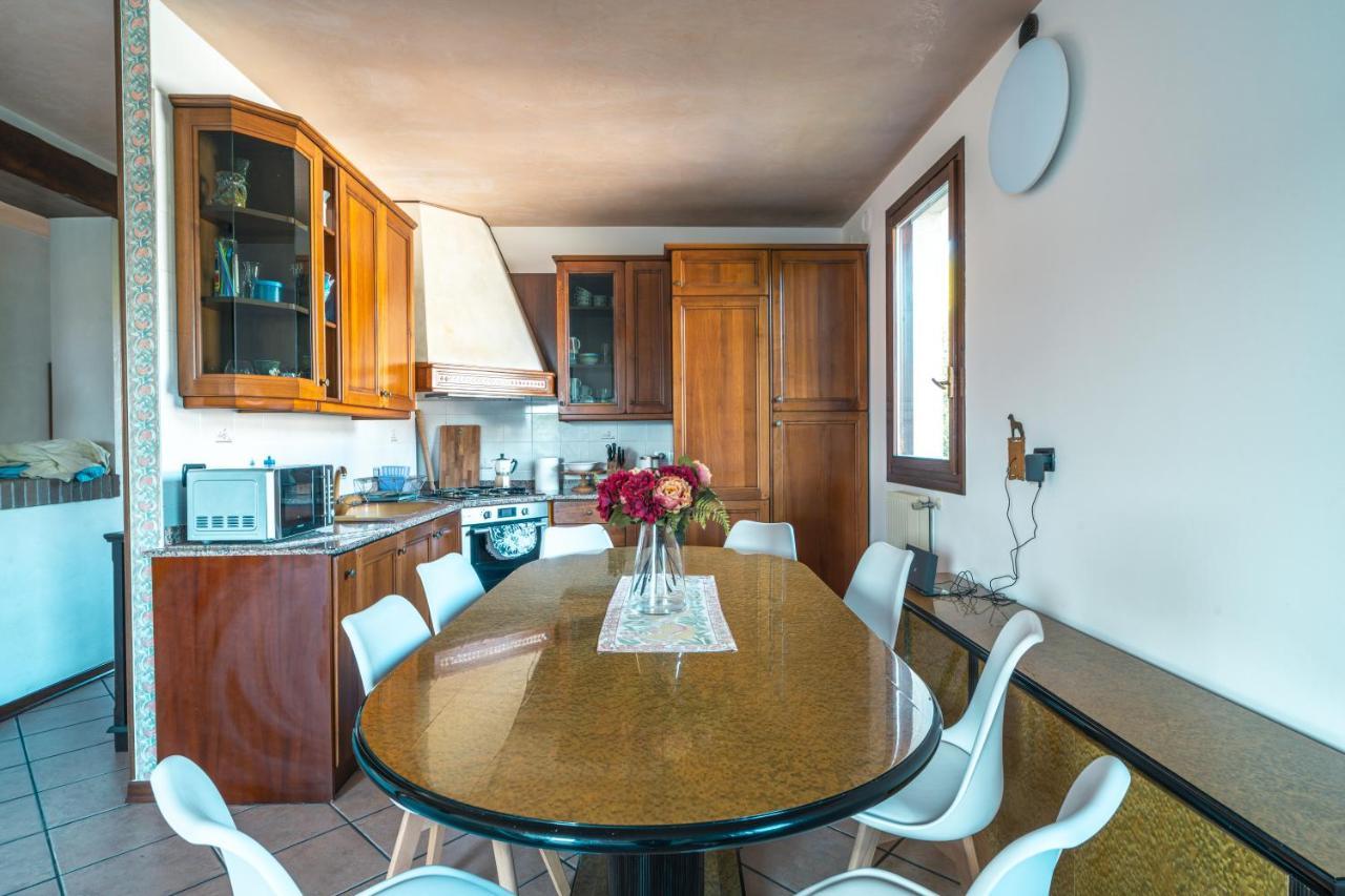Te Vojo Ben -Furnished Flat- Apartment Santa Maria Di Sala Luaran gambar
