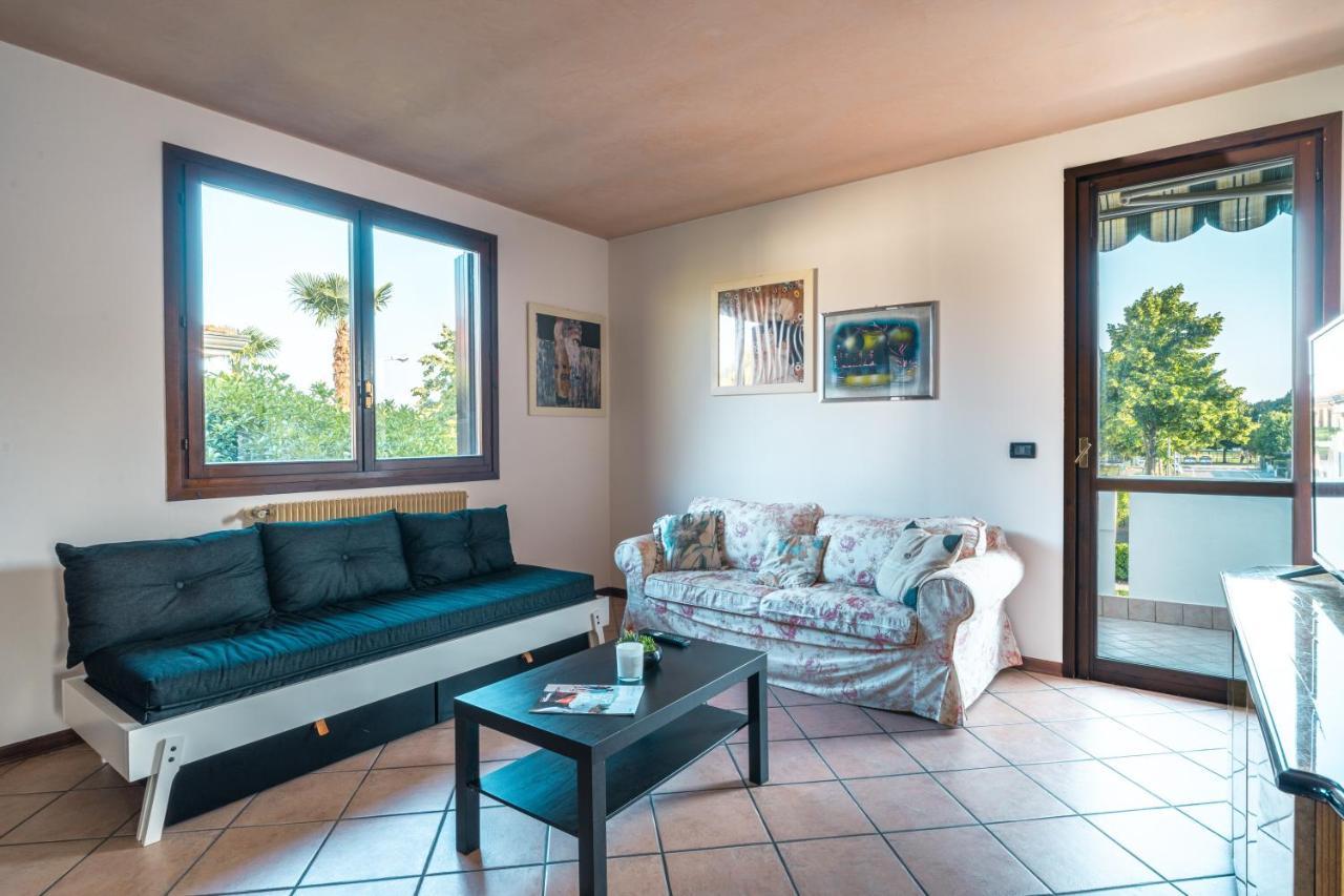Te Vojo Ben -Furnished Flat- Apartment Santa Maria Di Sala Luaran gambar