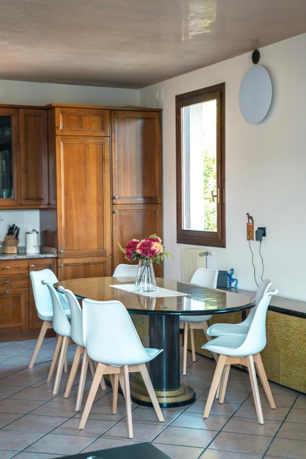 Te Vojo Ben -Furnished Flat- Apartment Santa Maria Di Sala Luaran gambar